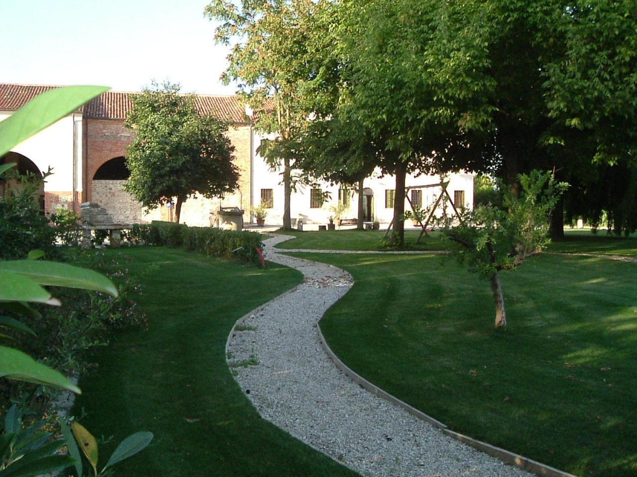 Agriturismo La Sophora Montegaldella Buitenkant foto