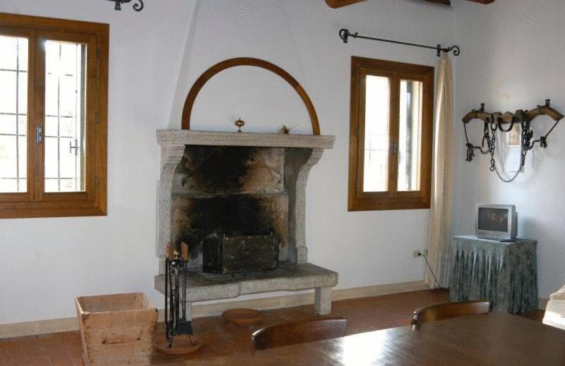 Agriturismo La Sophora Montegaldella Buitenkant foto